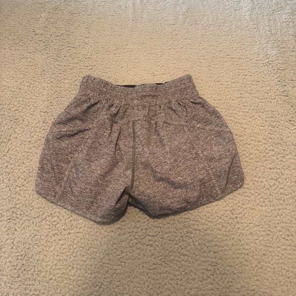 Lululemon Tracker Short V 4" Heather Lux Multi Black Swift Low Rise Women’s SZ4 - Picture 4 of 10